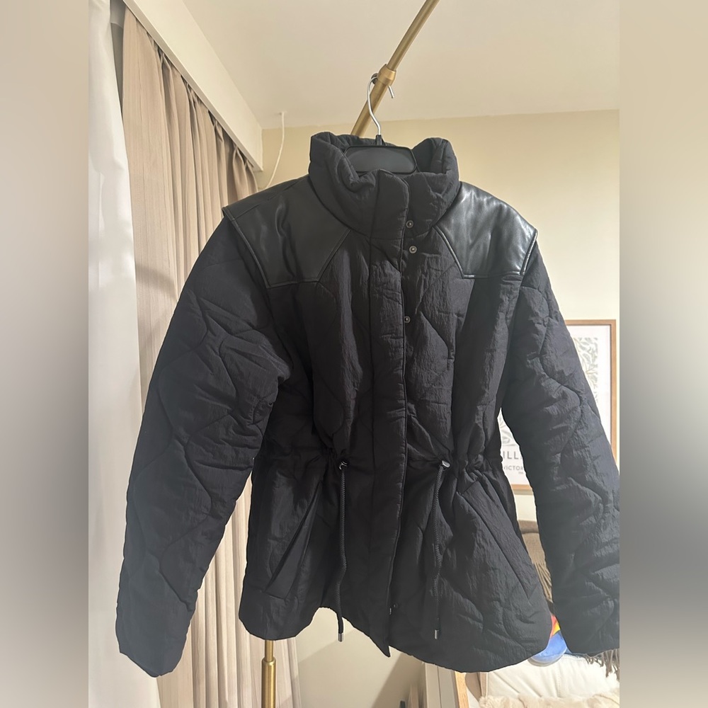 warm padded coat for winter, with leather shoulder.